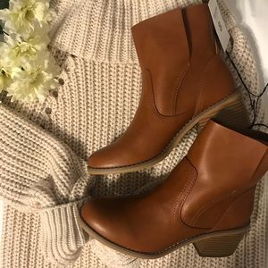 NWT - Mossimo Ankle Boots